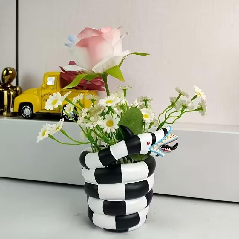 Snake Plant Ceramic - 1 Piece Black and White Snake-Shaped